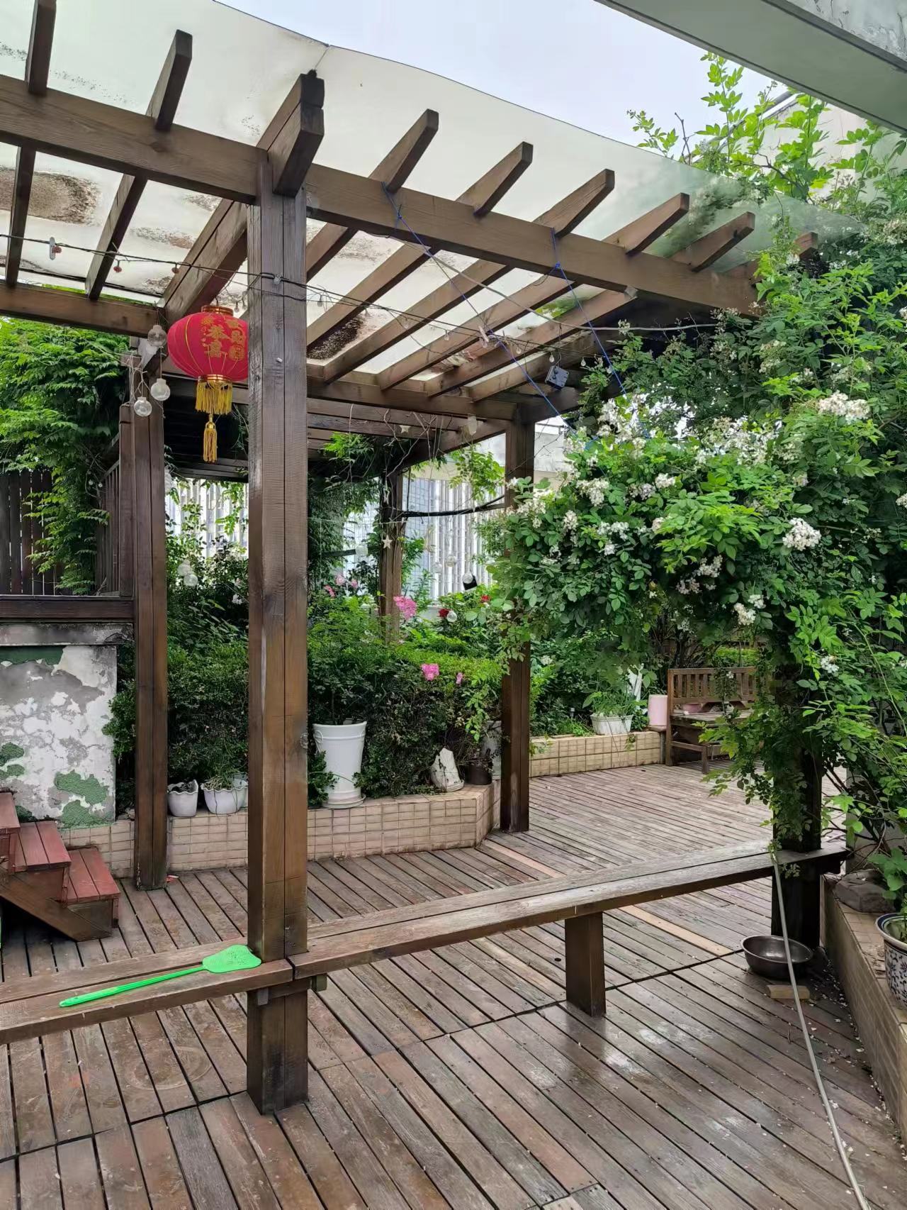 武汉市万达旁70年产权空中花园房诚心出售