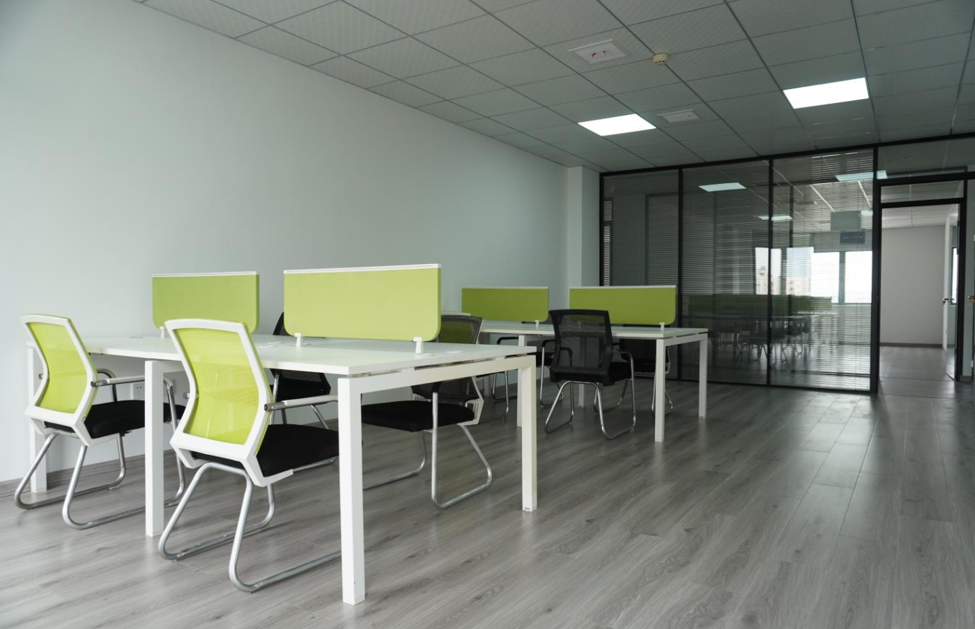 和普众创办公室出租（拎包入住，包物业费）